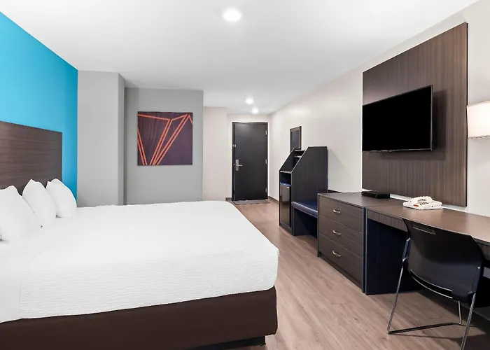 Deluxe Queen Room